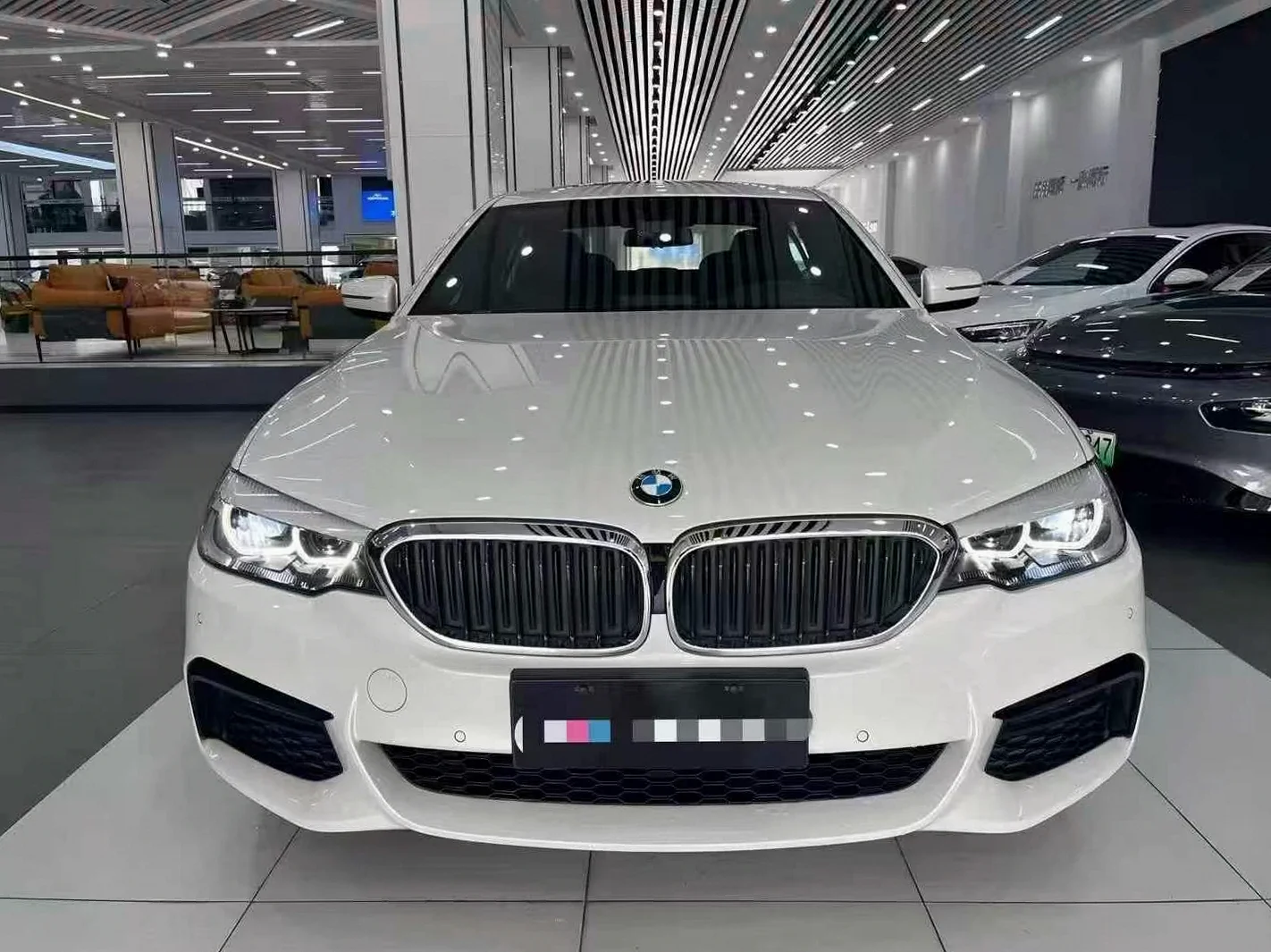 19年宝马530Li 高配