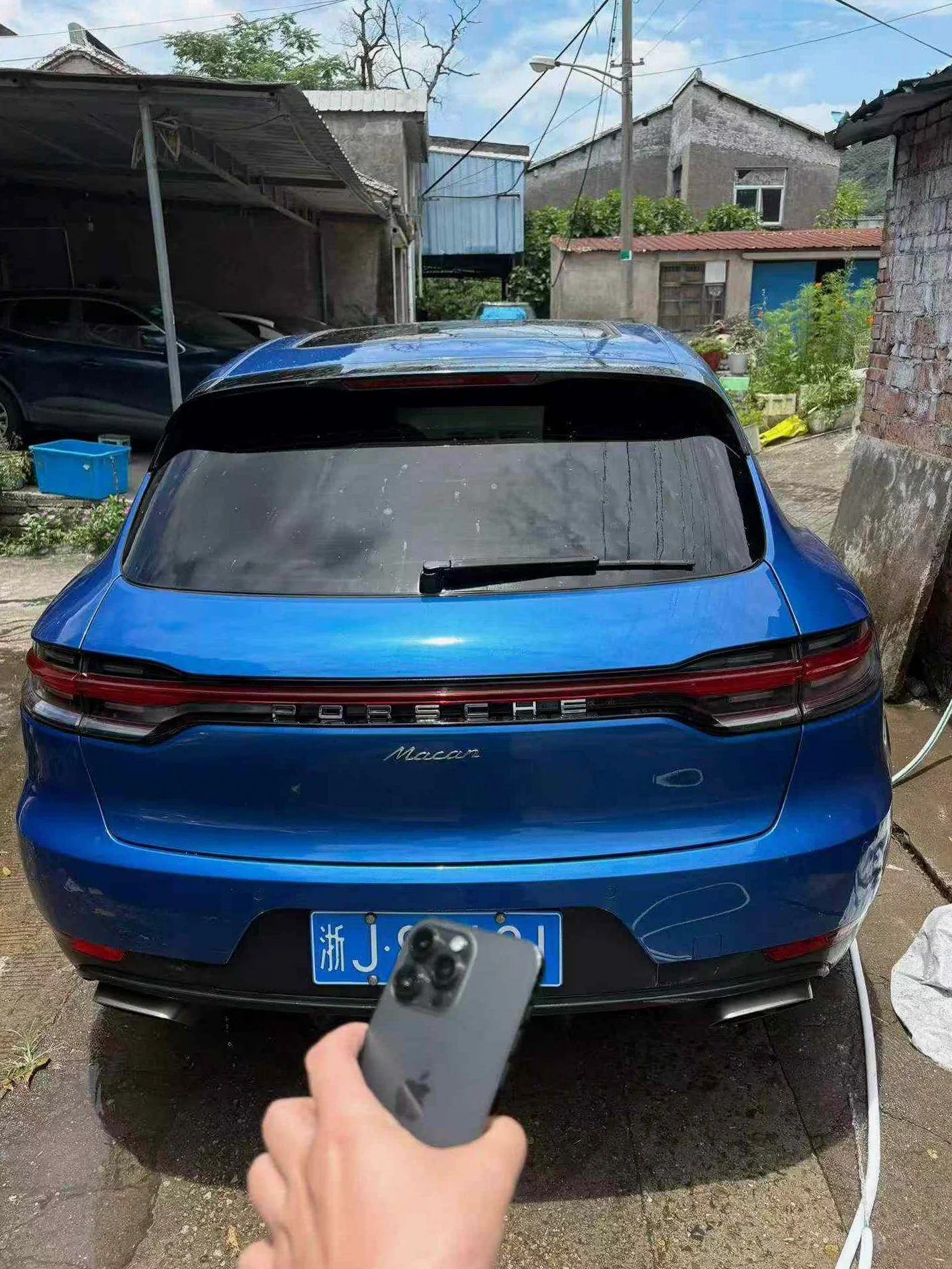 保时捷Macan 正面外观三