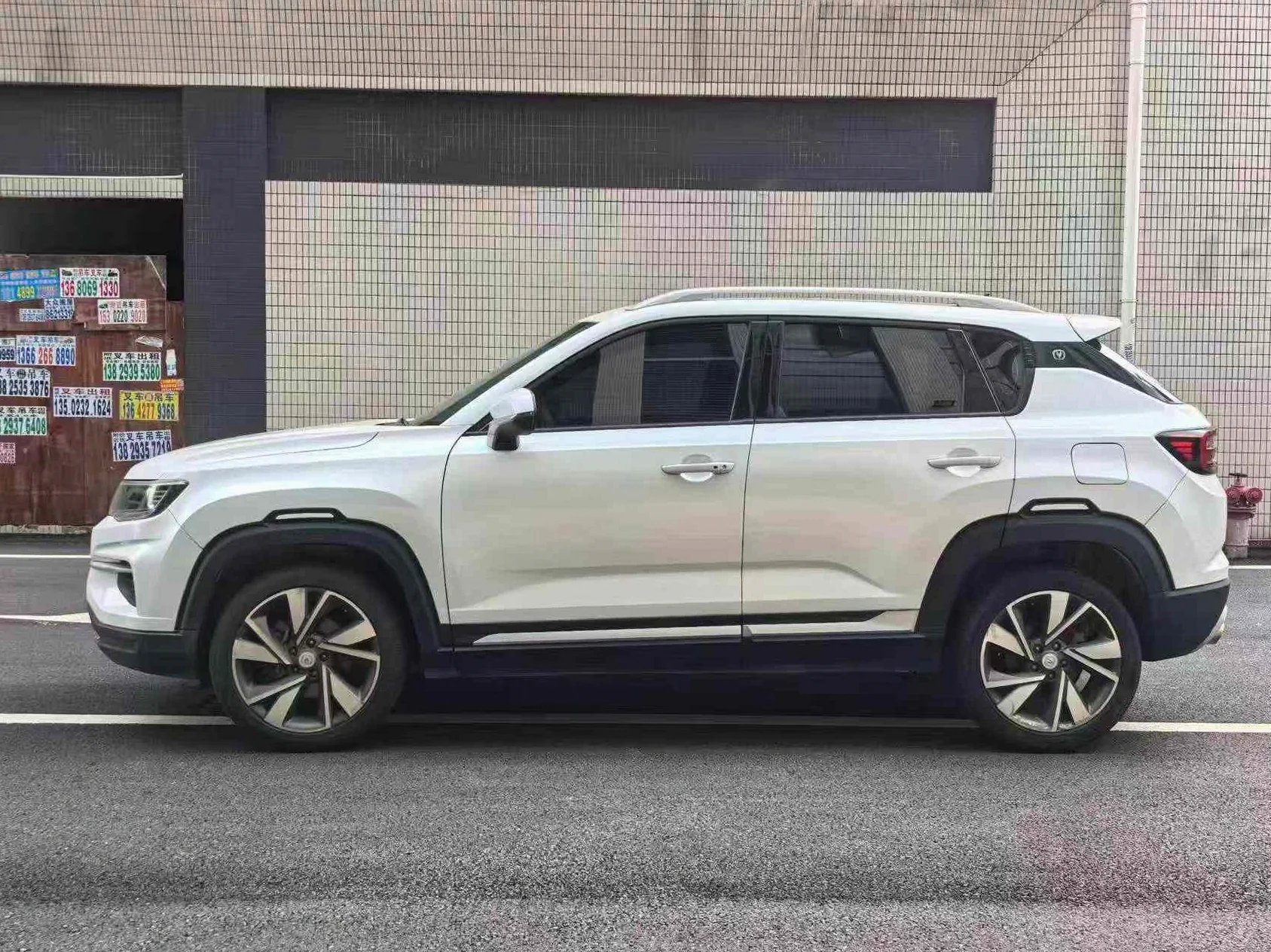 长安汽车CS35 后面外观三