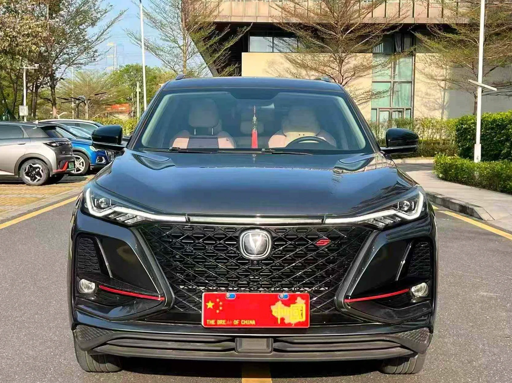 长安汽车CS75 正面外观二