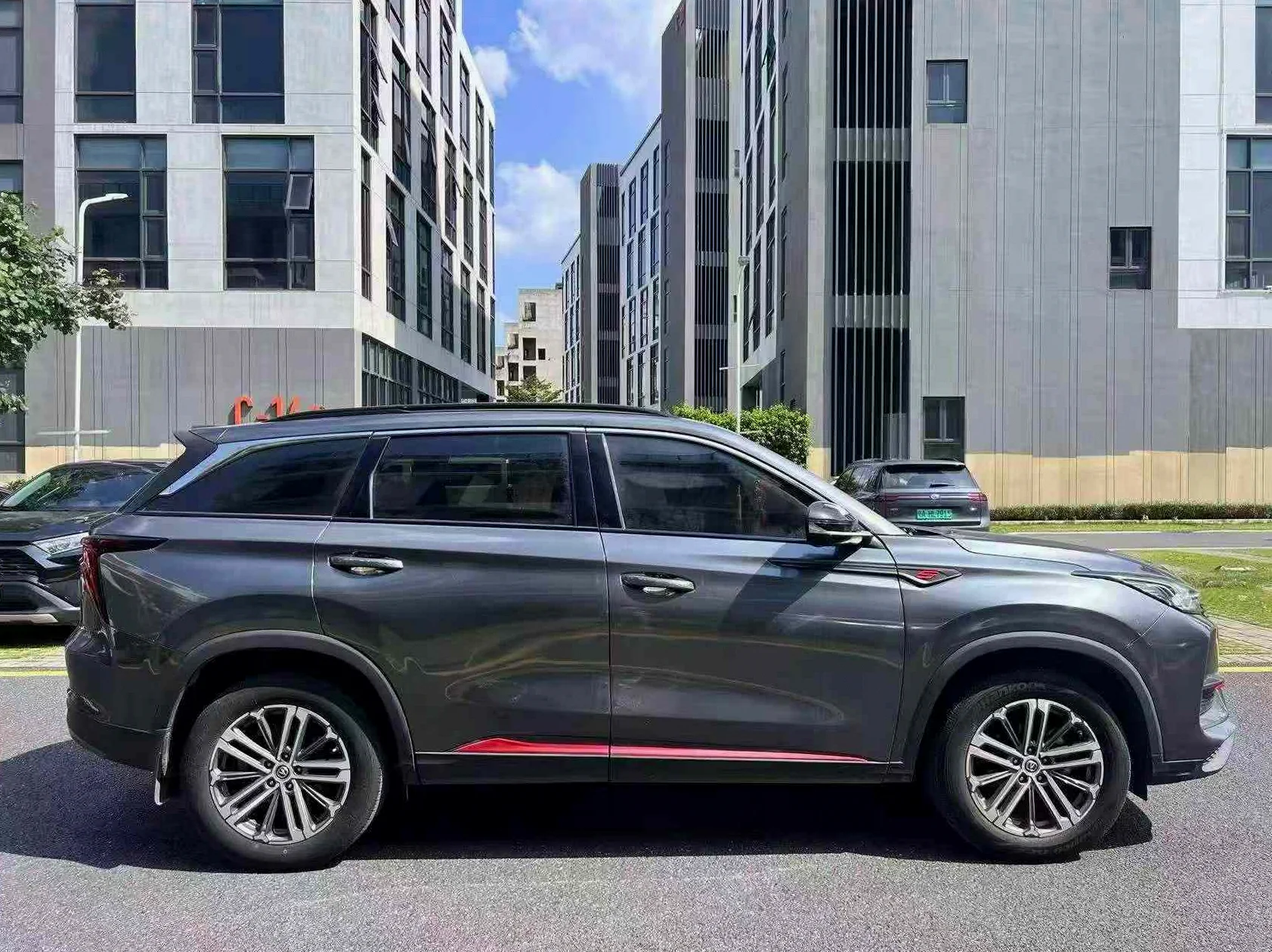 长安汽车CS75 后面外观三