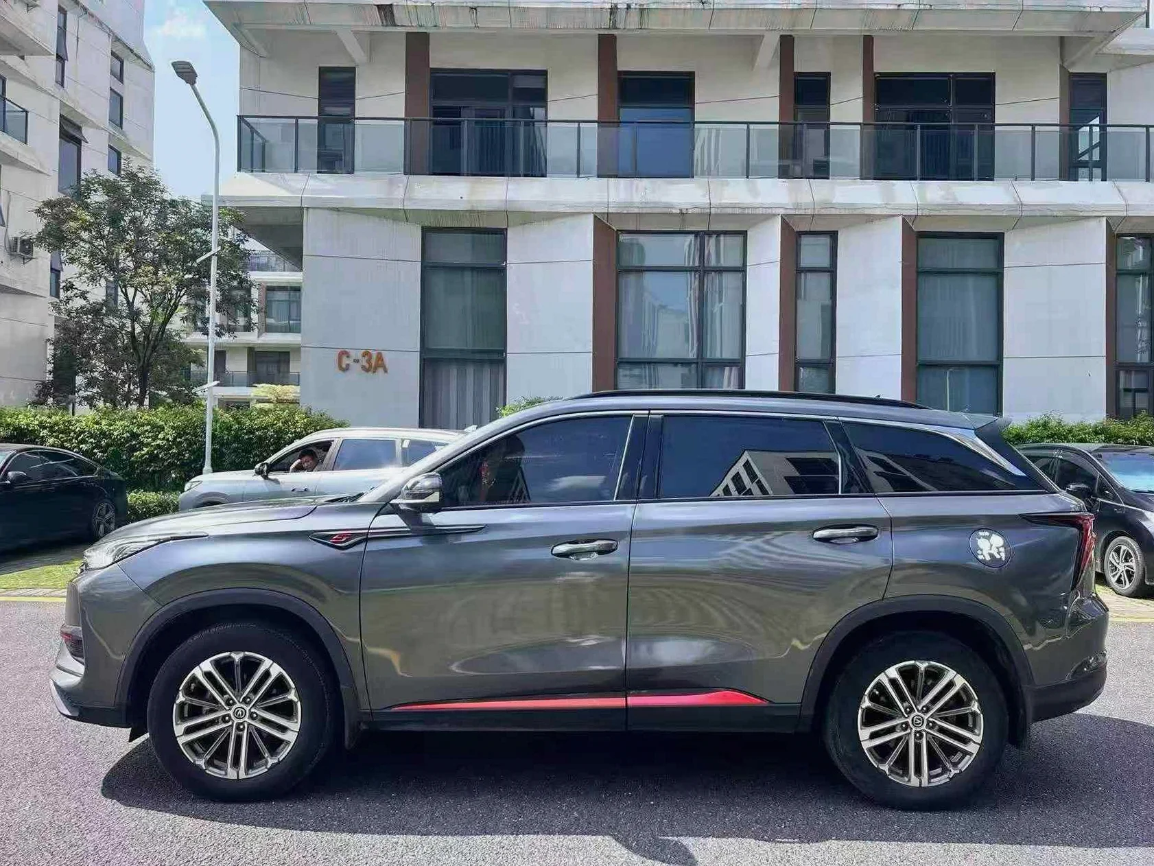 长安汽车CS75 后面外观一