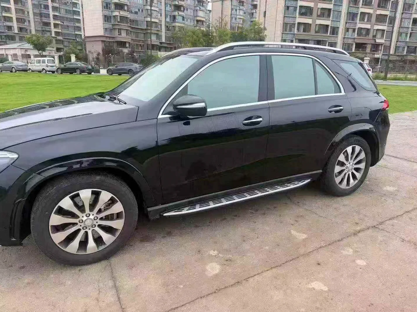 奔驰GLE 正面外观三