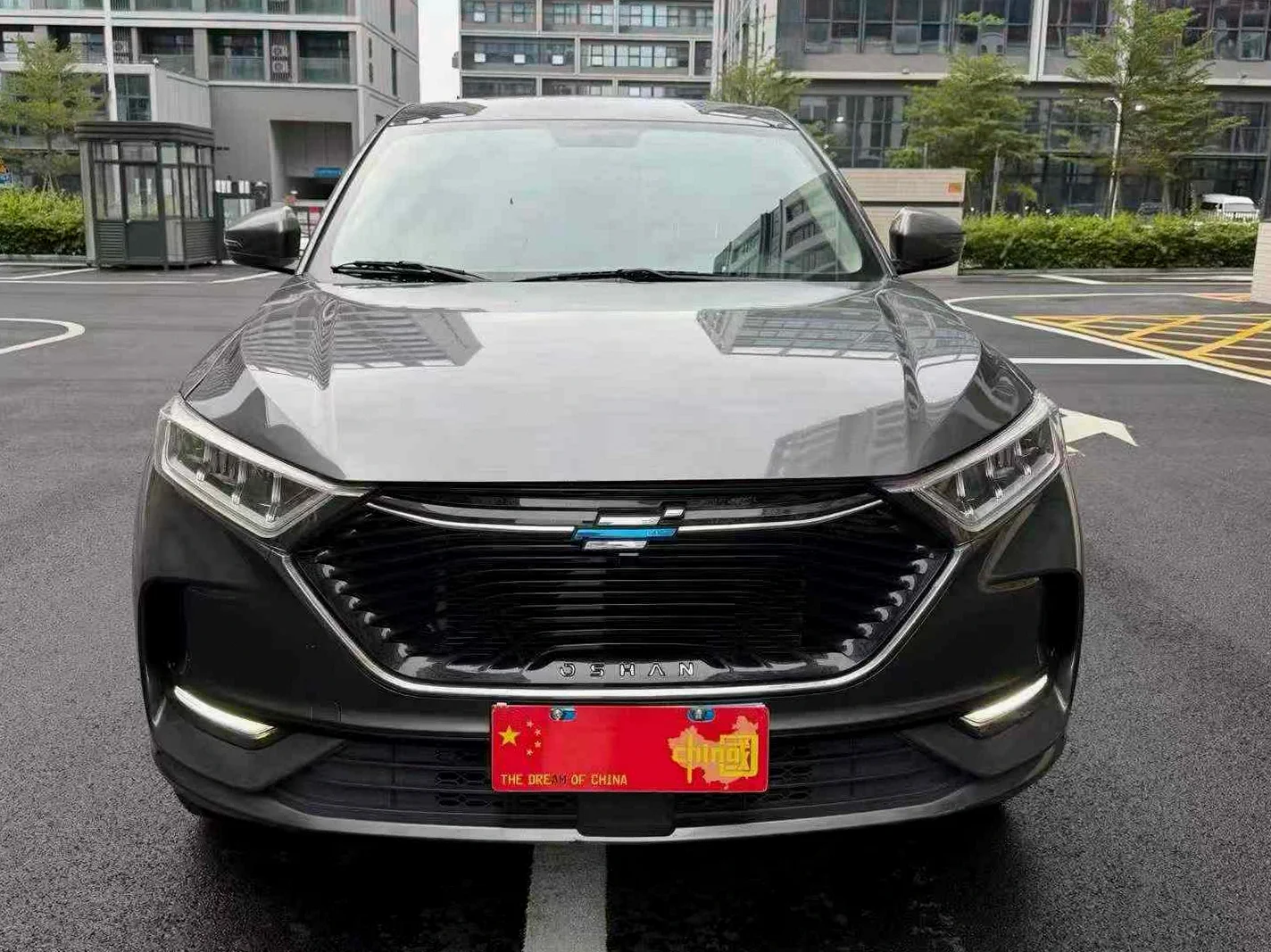 长安汽车欧尚 正面外观二