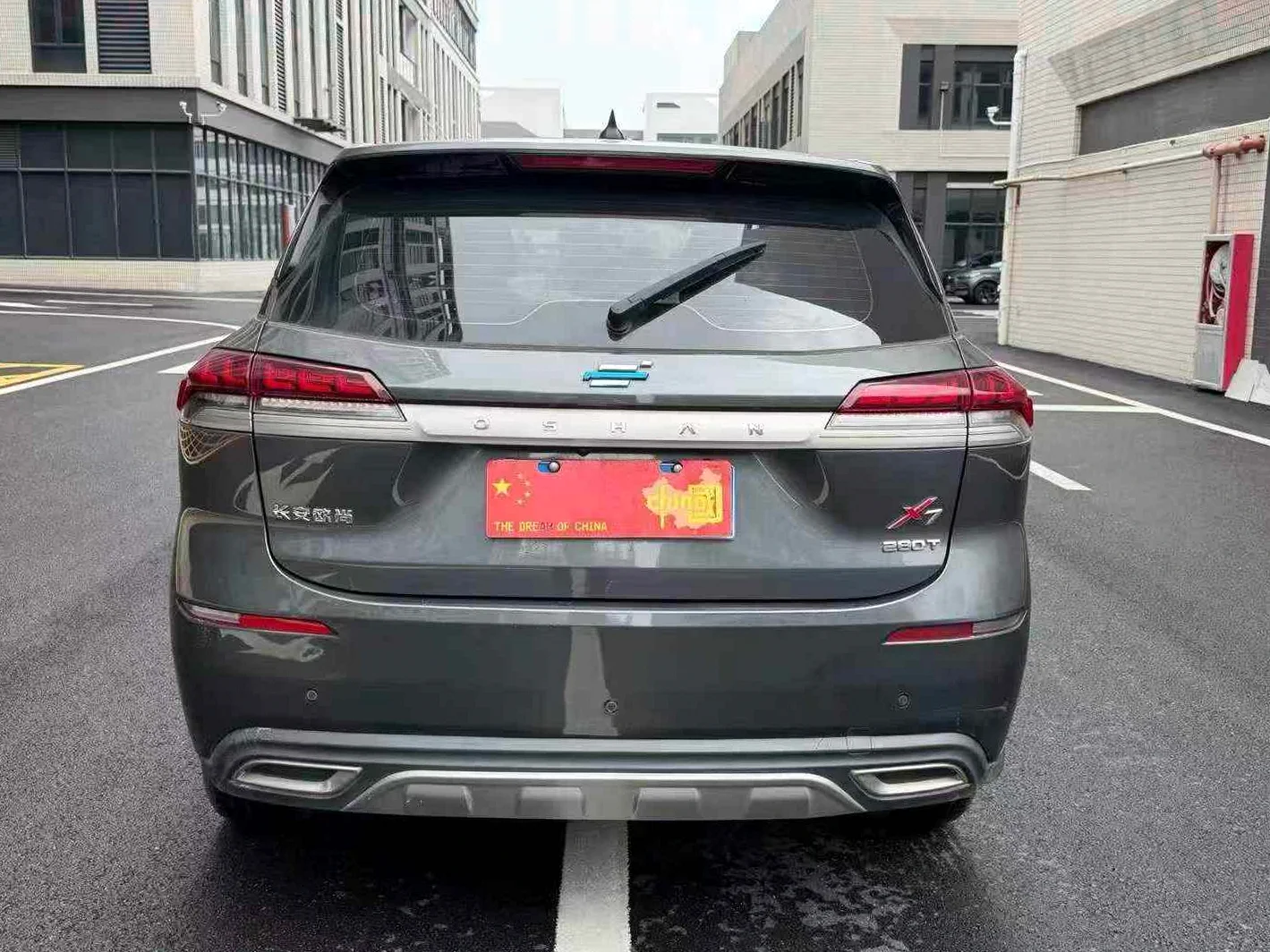 长安汽车欧尚 后面外观二