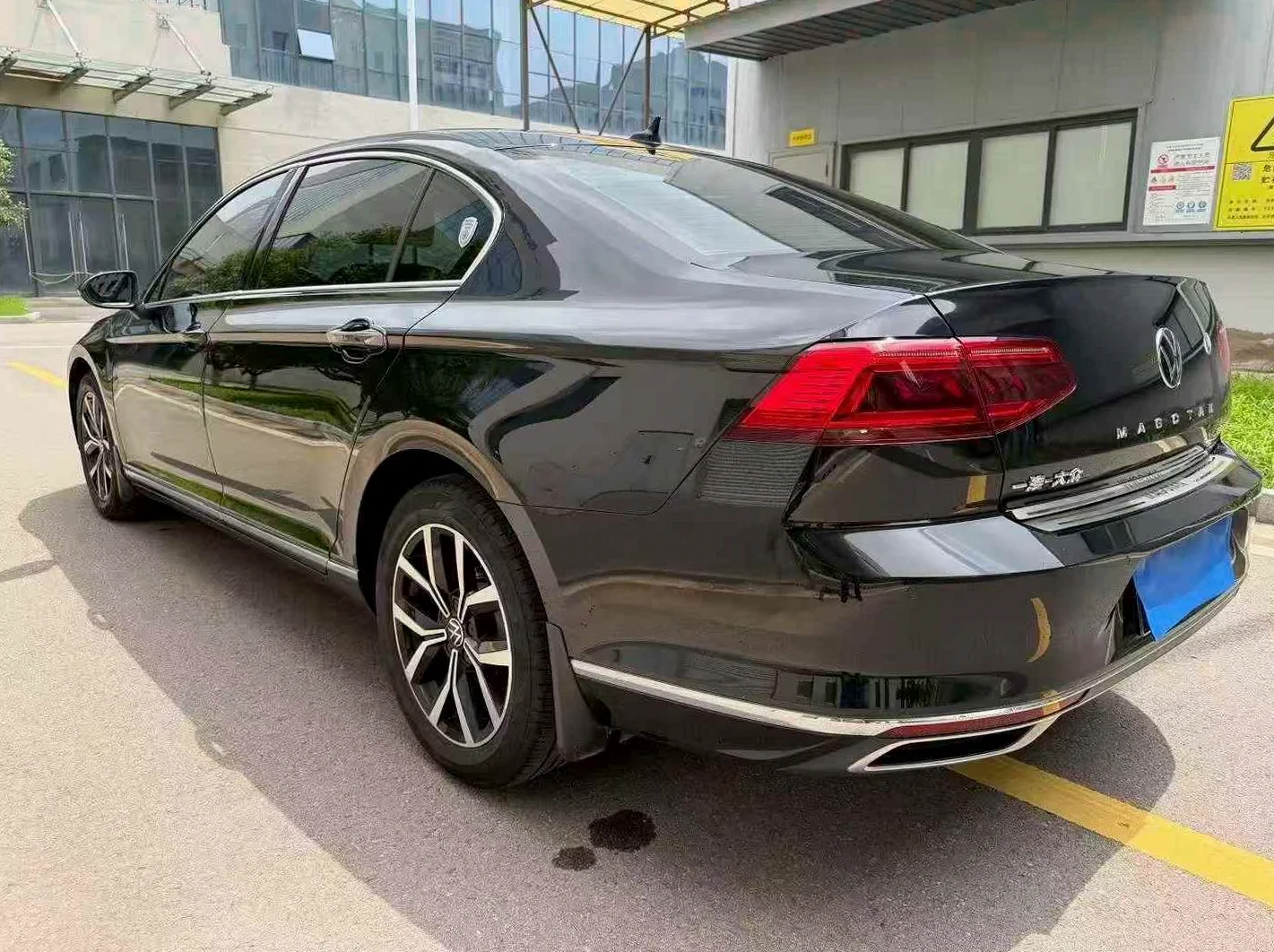 大众迈腾 后面外观三