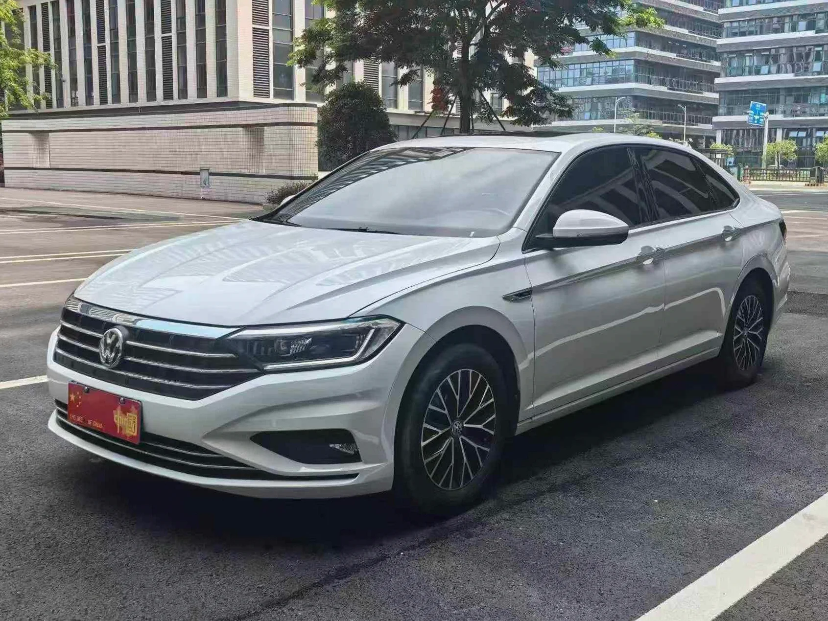大众速腾 正面外观三