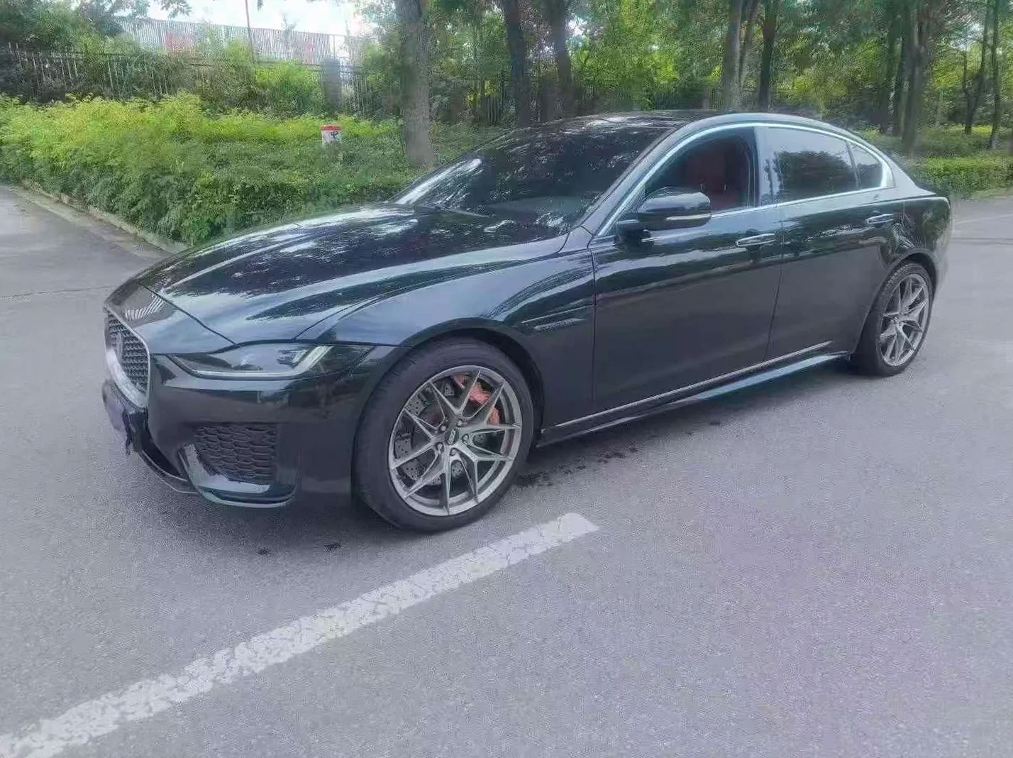 捷豹XEL 正面外观二