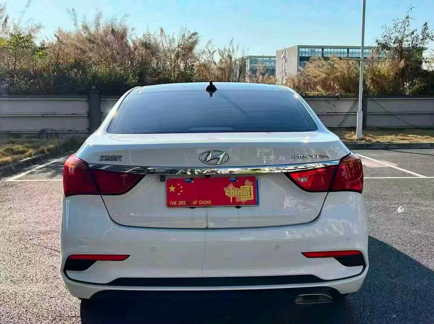 现代名图 后面外观二