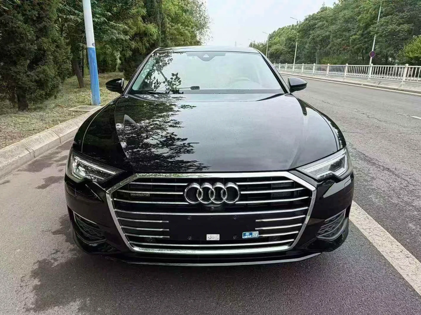 22年奥迪A6L 55TFSI 四驱尊享动感