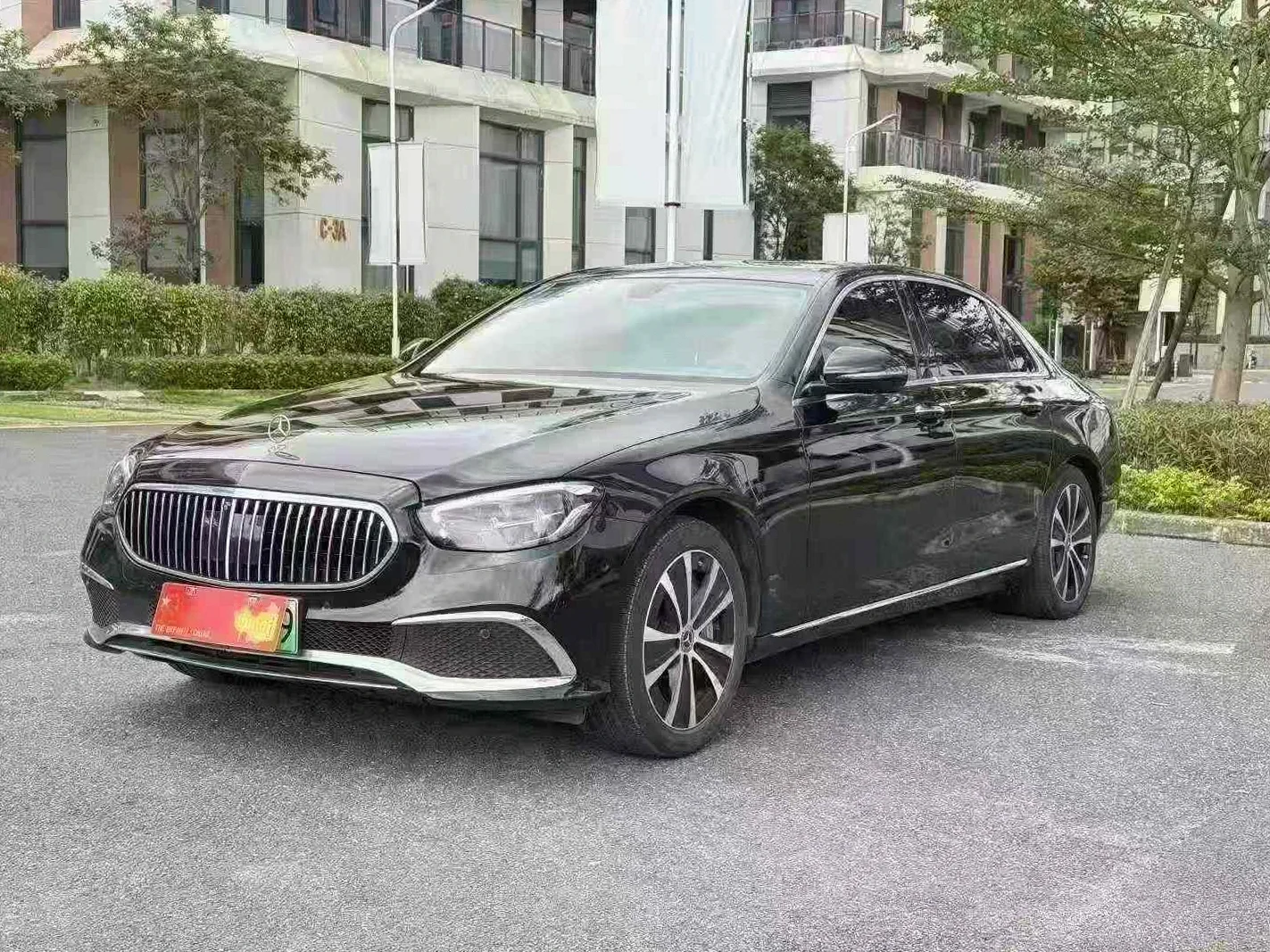 22年奔驰E350eL行政立标