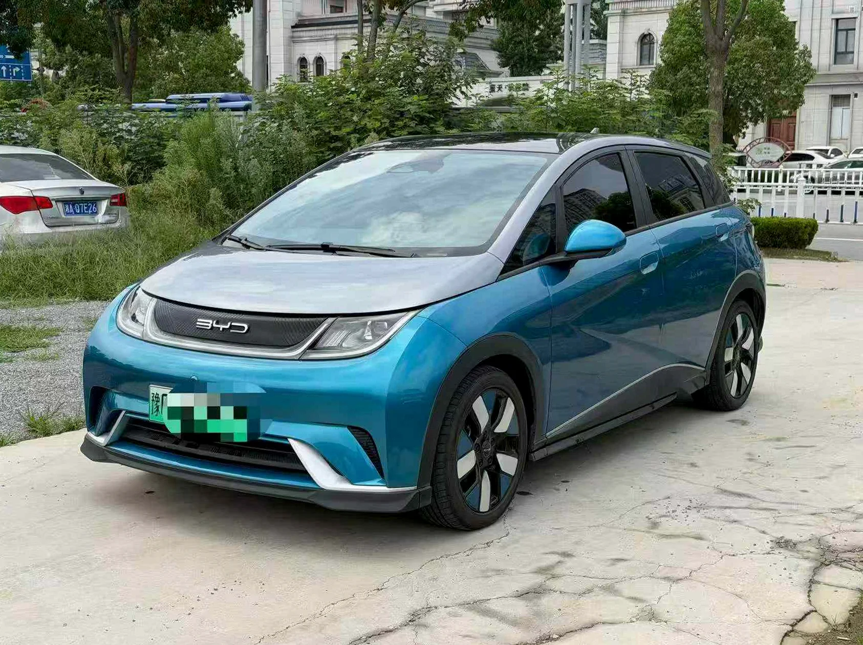 比亚迪海豚 正面外观三