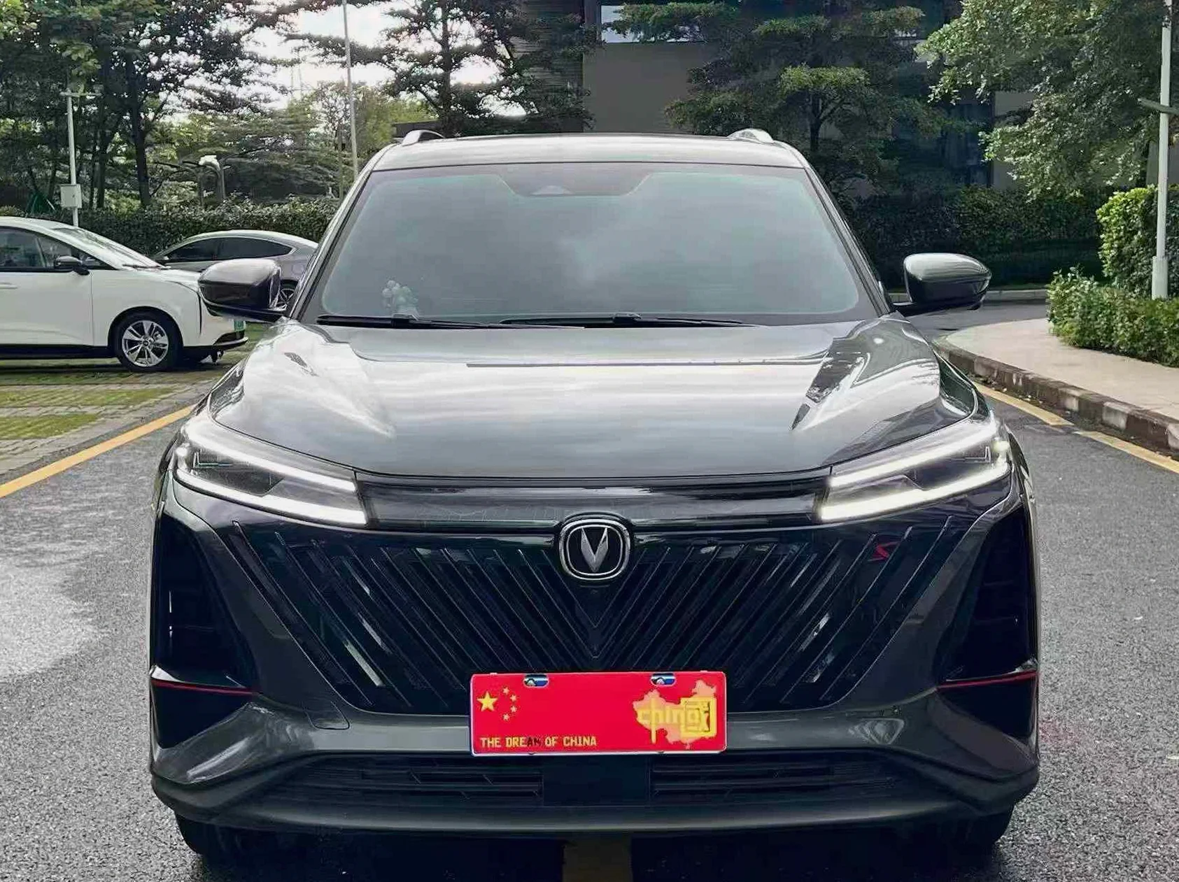 长安汽车CS75 正面外观二