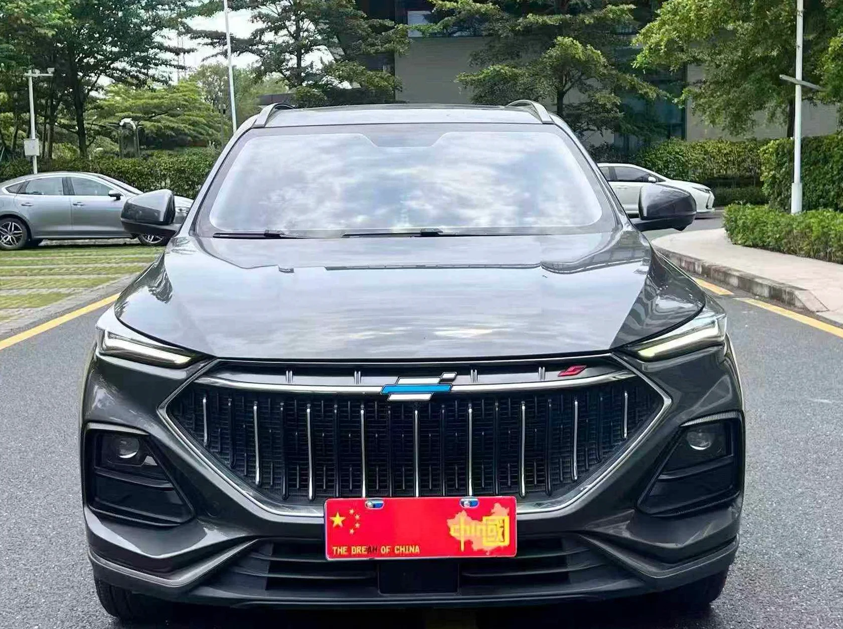 长安汽车欧尚 正面外观二