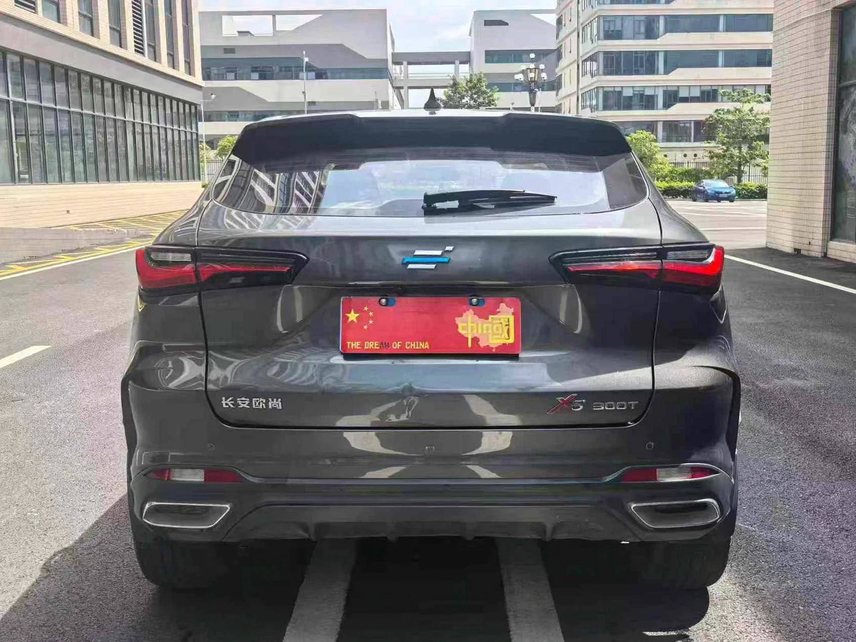 长安汽车欧尚 后面外观二