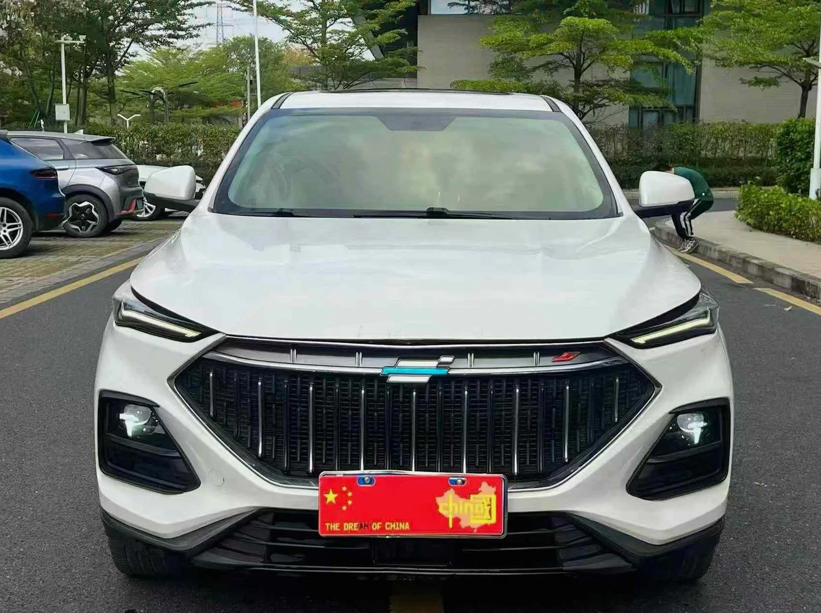 长安汽车欧尚 正面外观二