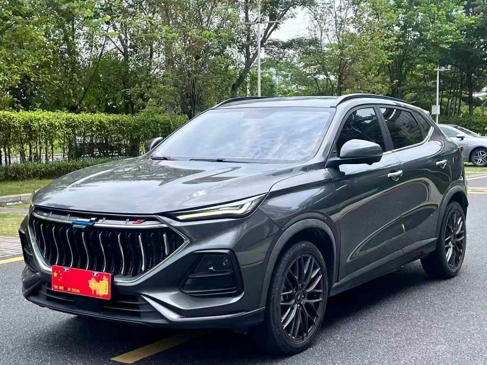 长安汽车欧尚 正面外观三