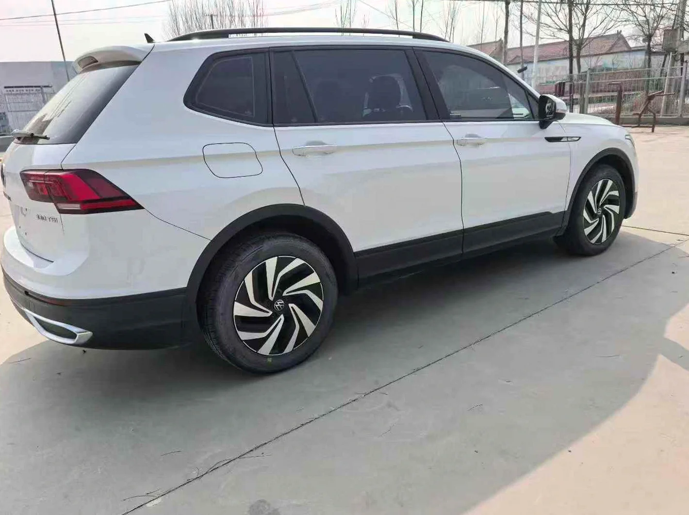 大众途观 后面外观三