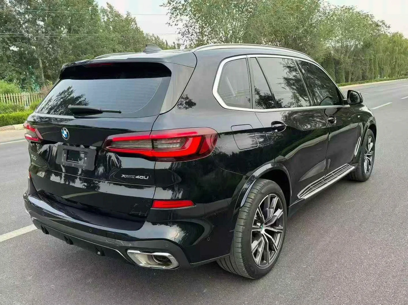 宝马X5 后面外观二