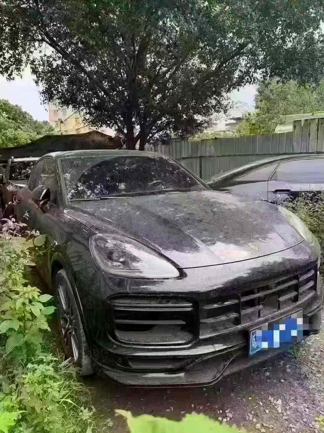 保时捷卡宴 正面外观二