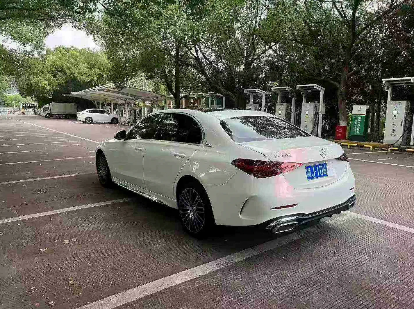 奔驰C 驾驶室