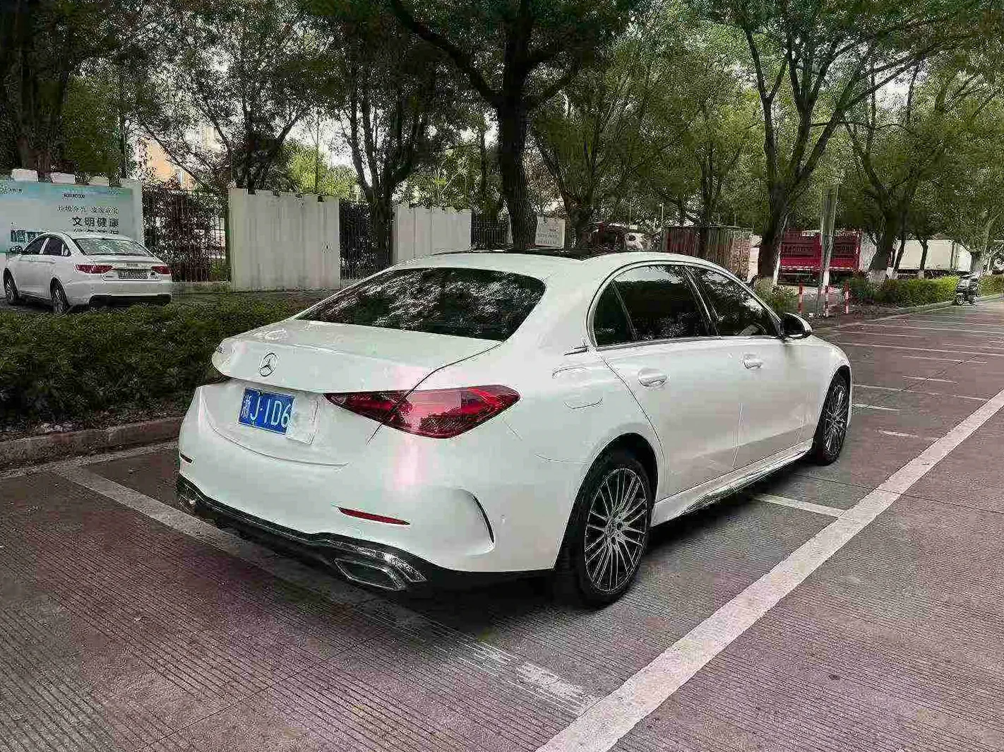 奔驰C 内饰前排