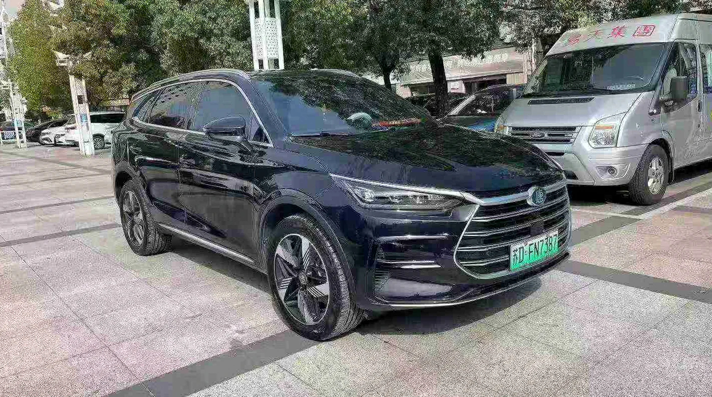 比亚迪唐 正面外观三