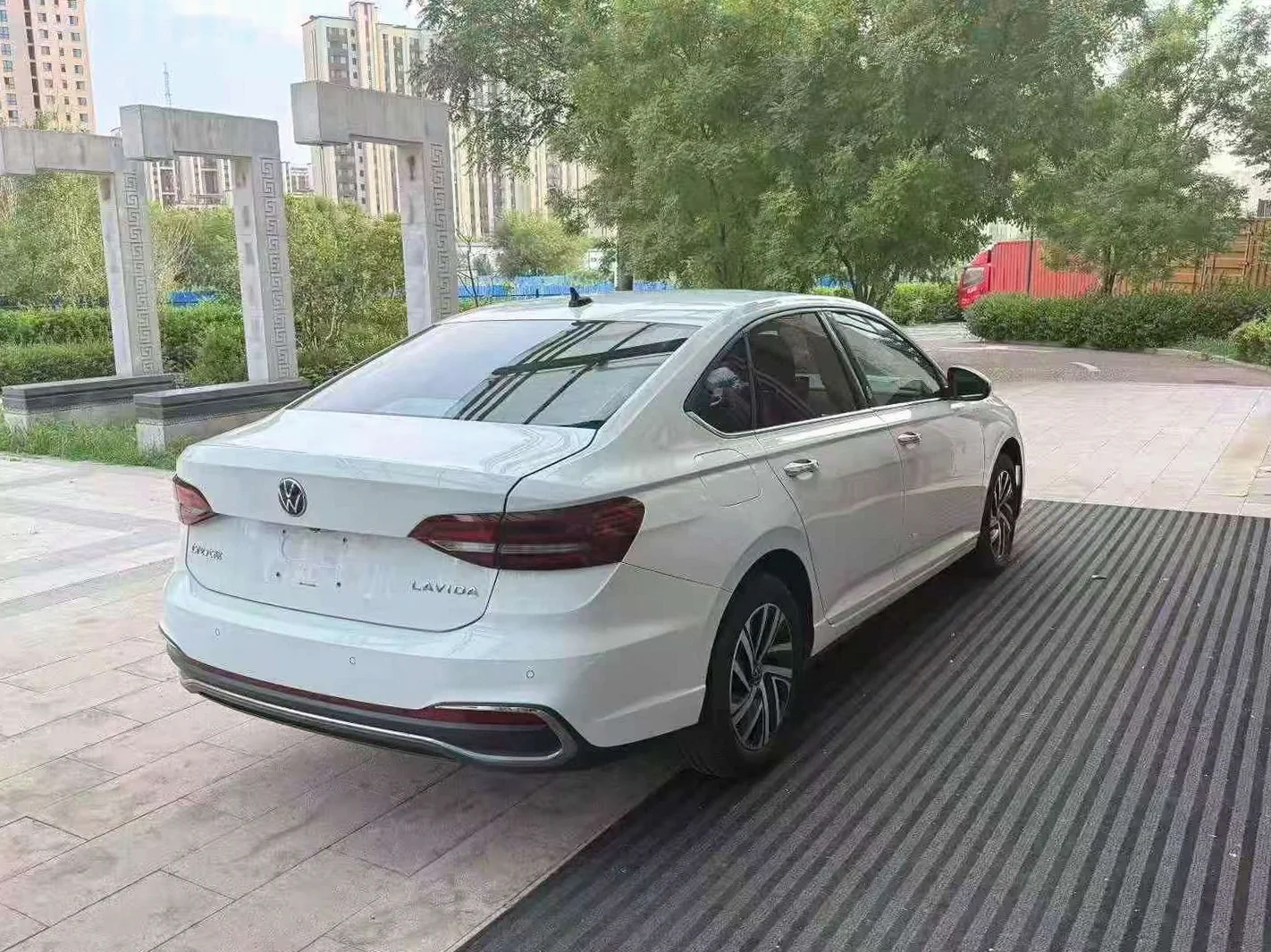 大众朗逸 后面外观一
