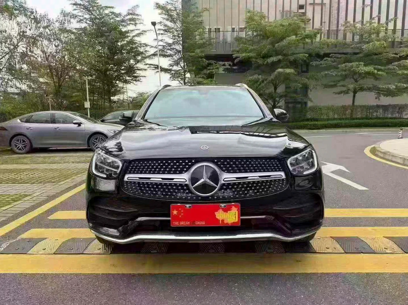 奔驰GLC 正面外观二