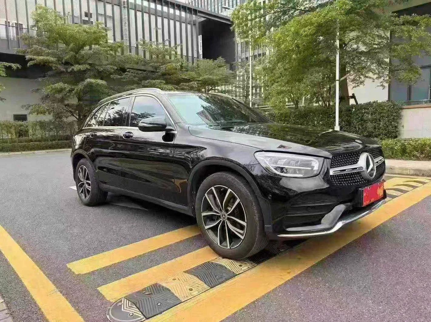 奔驰GLC 正面外观三