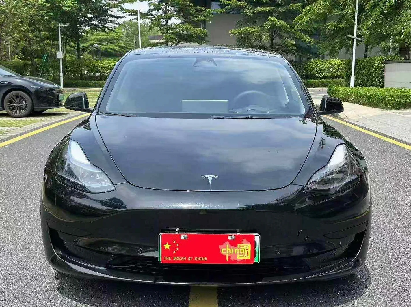 特斯拉MODEL 正面外观二