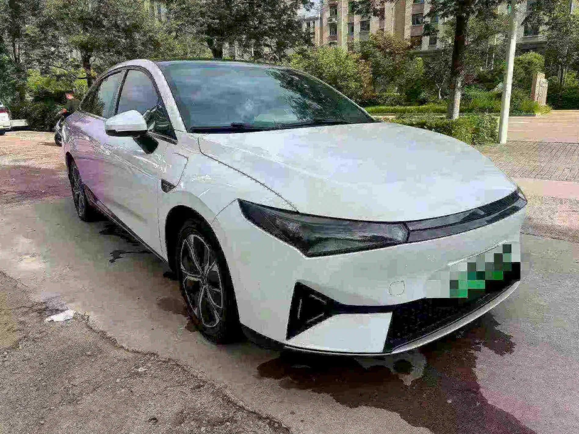 小鹏汽车P5 正面外观二