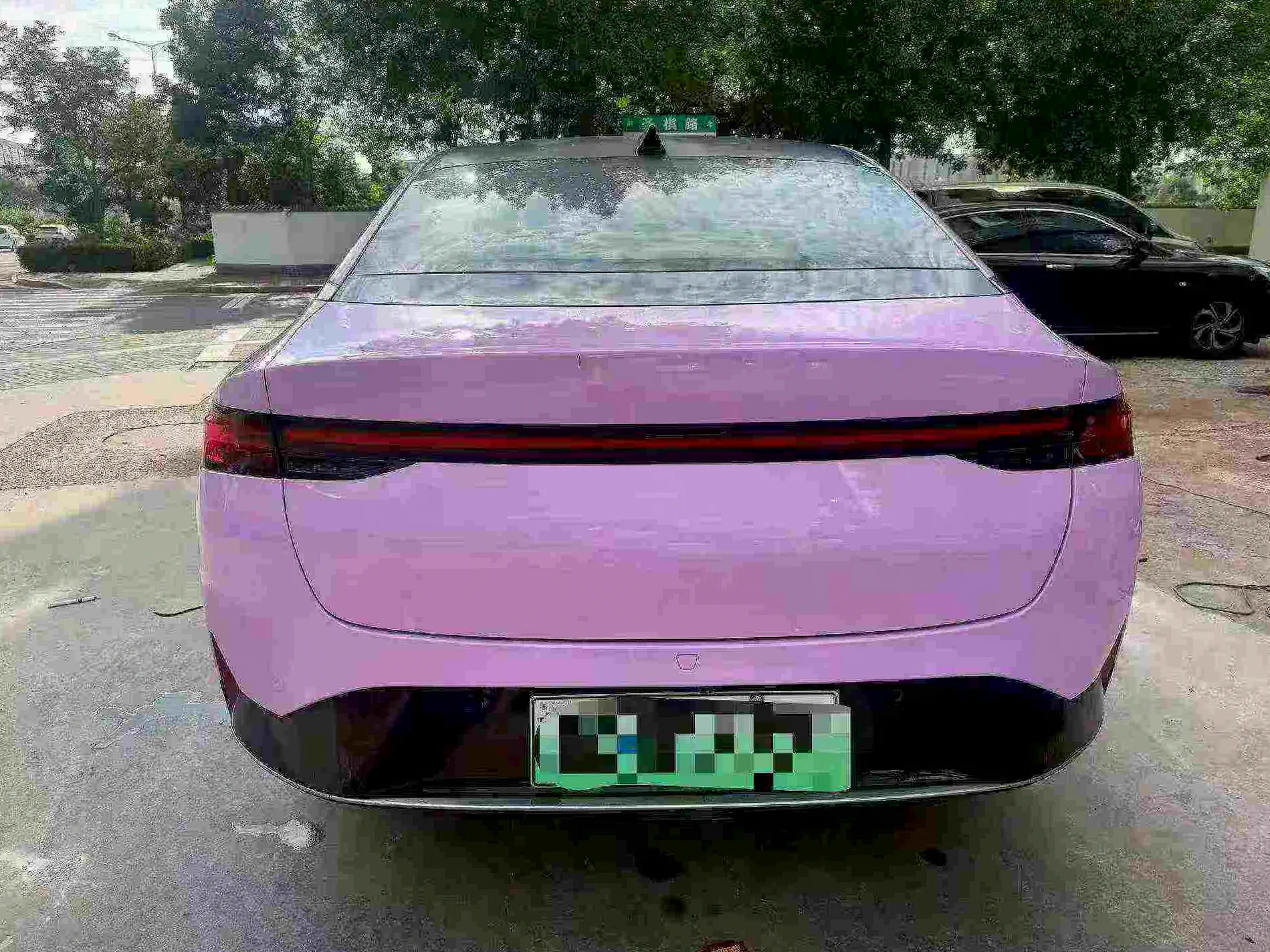 小鹏汽车P5 后面外观二