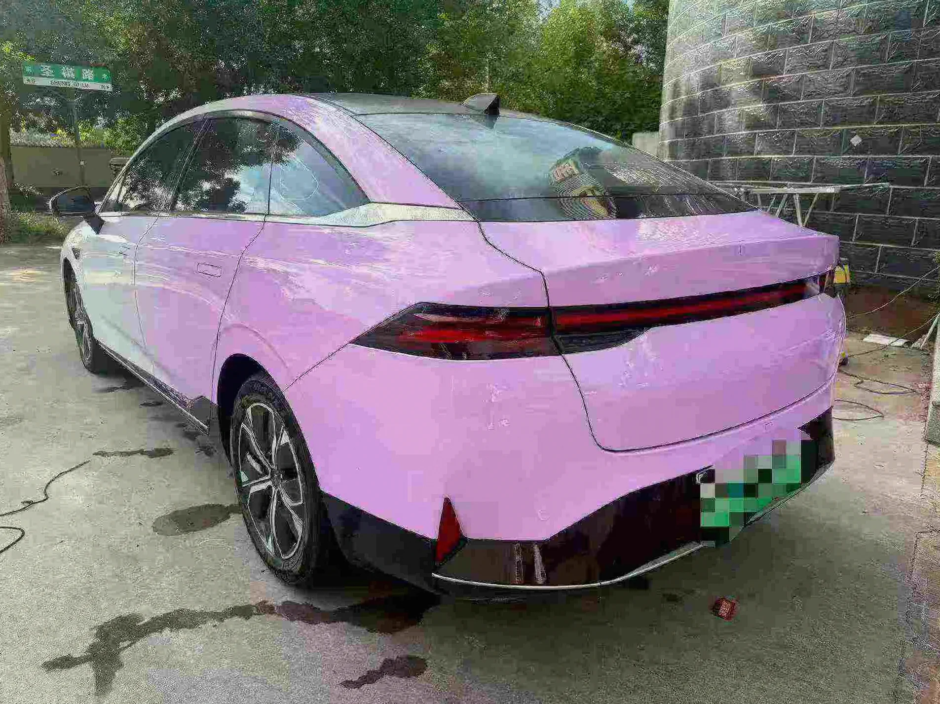 小鹏汽车P5 后面外观一
