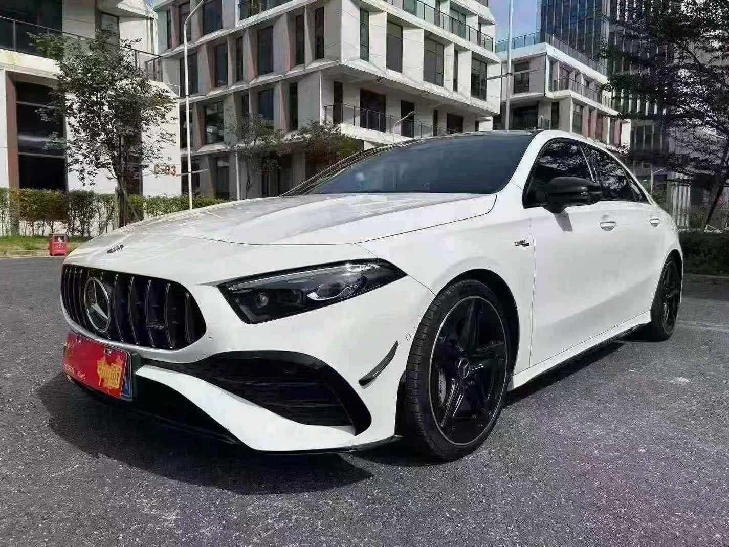 24年奔驰AMG A35L 4MATIC