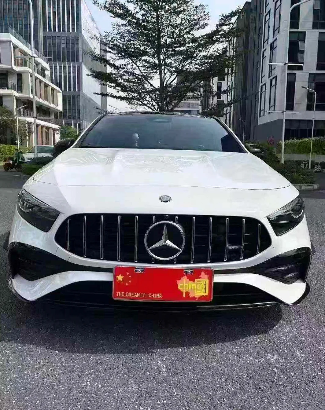 奔驰AMG 正面外观二