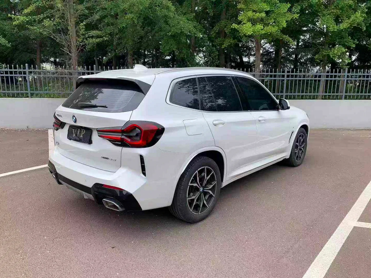 宝马X3 后面外观二