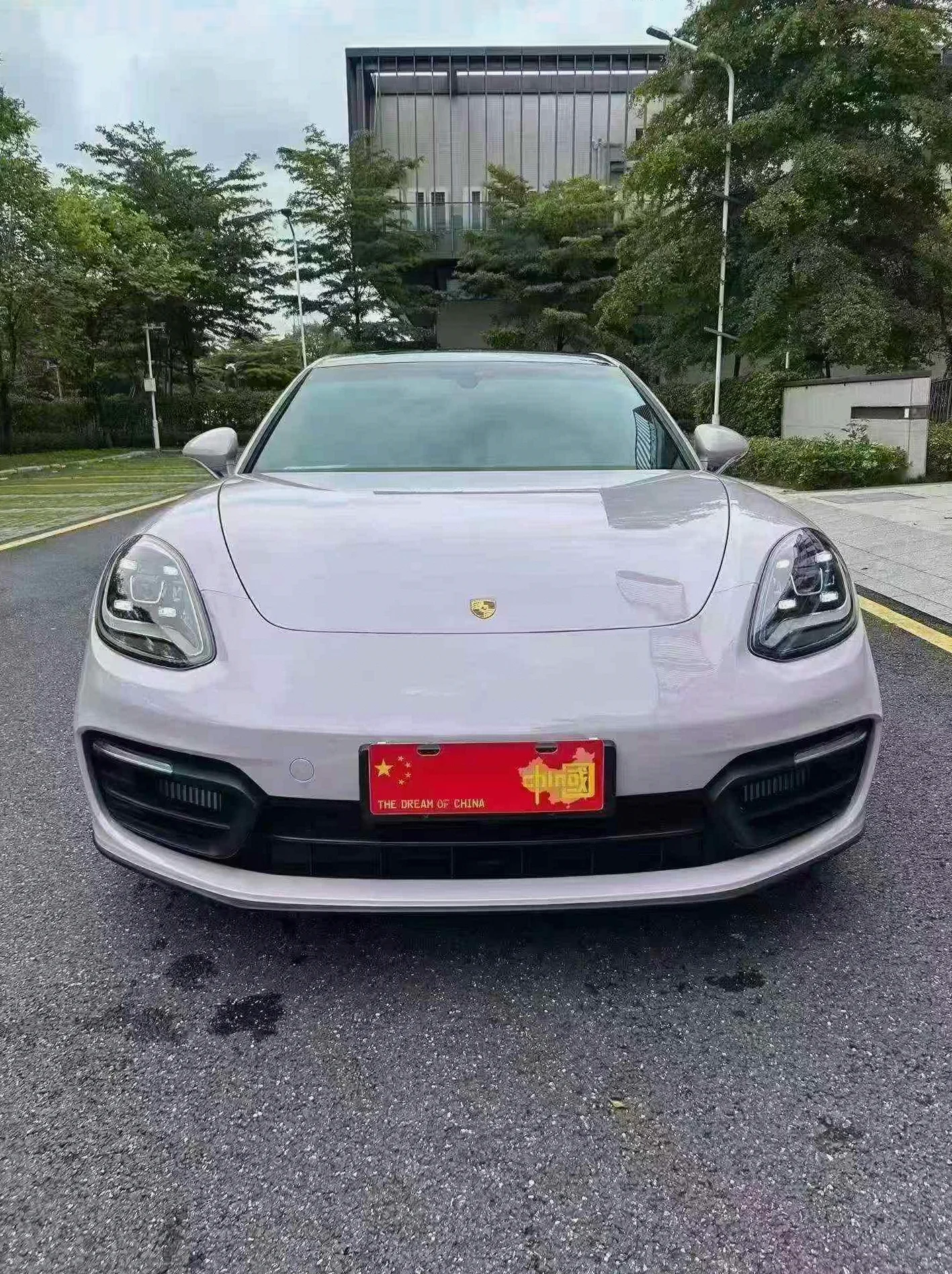 保时捷帕拉梅拉 正面外观二