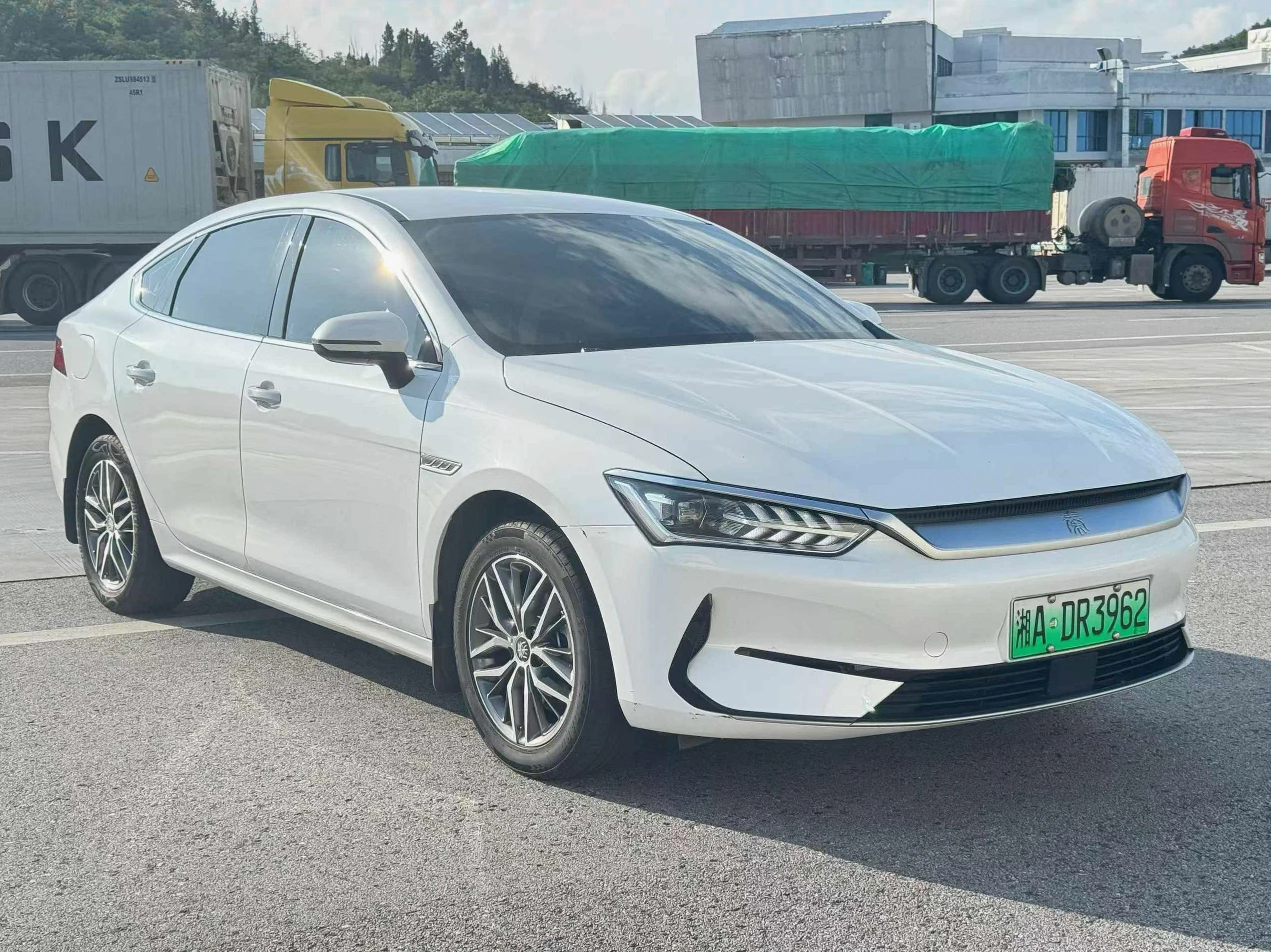 2024款比亚迪秦plus 纯电510km