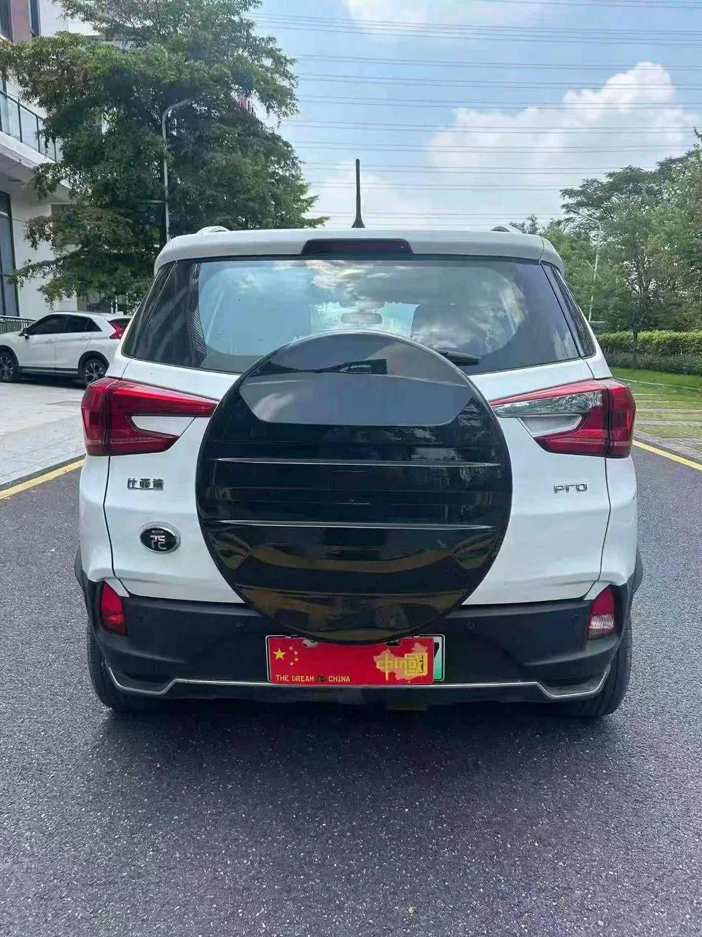 比亚迪元 内饰后排
