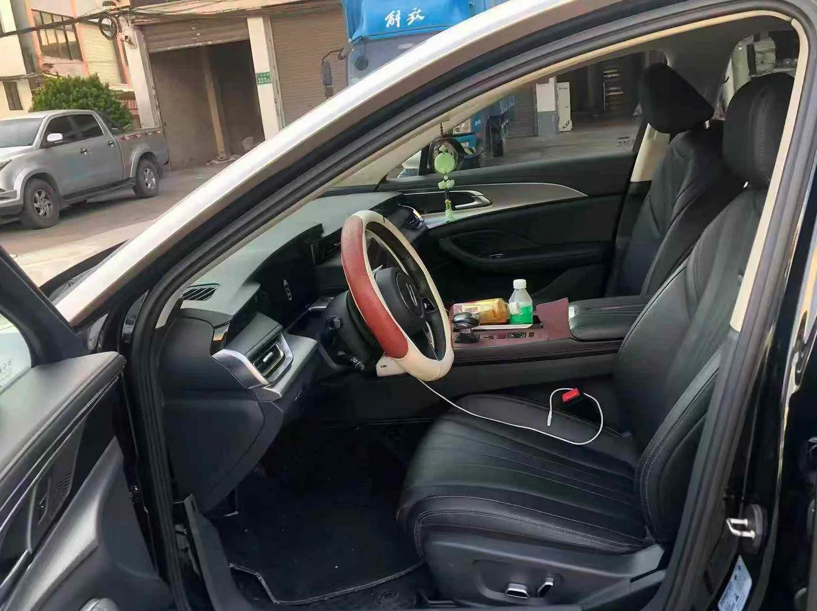 红旗H5 正面外观三