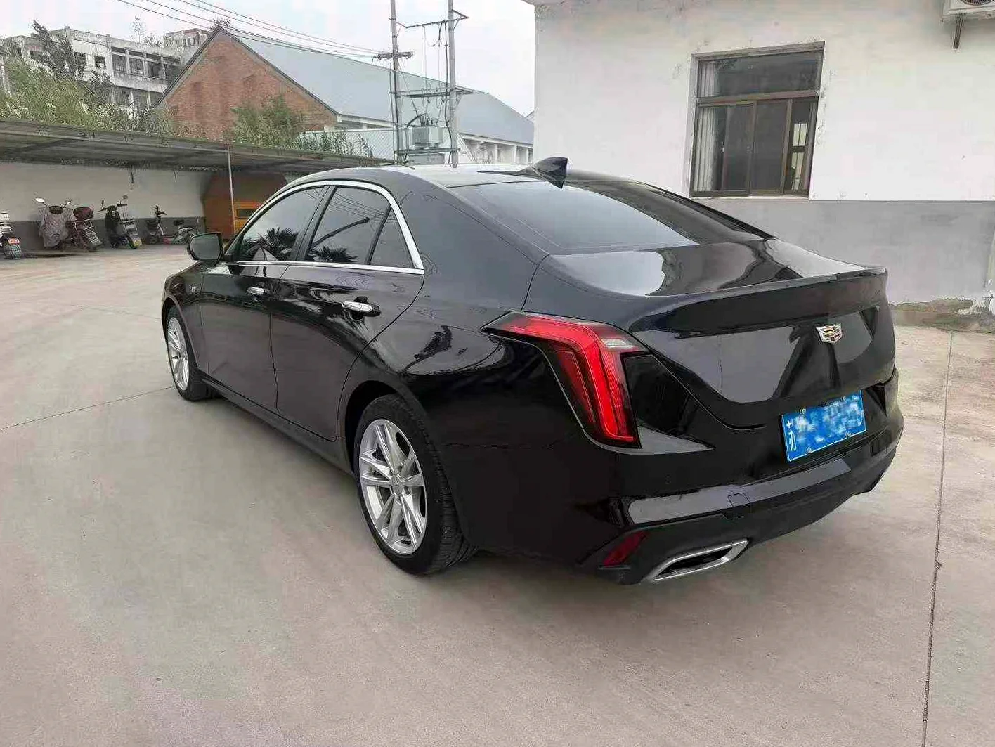 凯迪拉克CT4 后面外观二