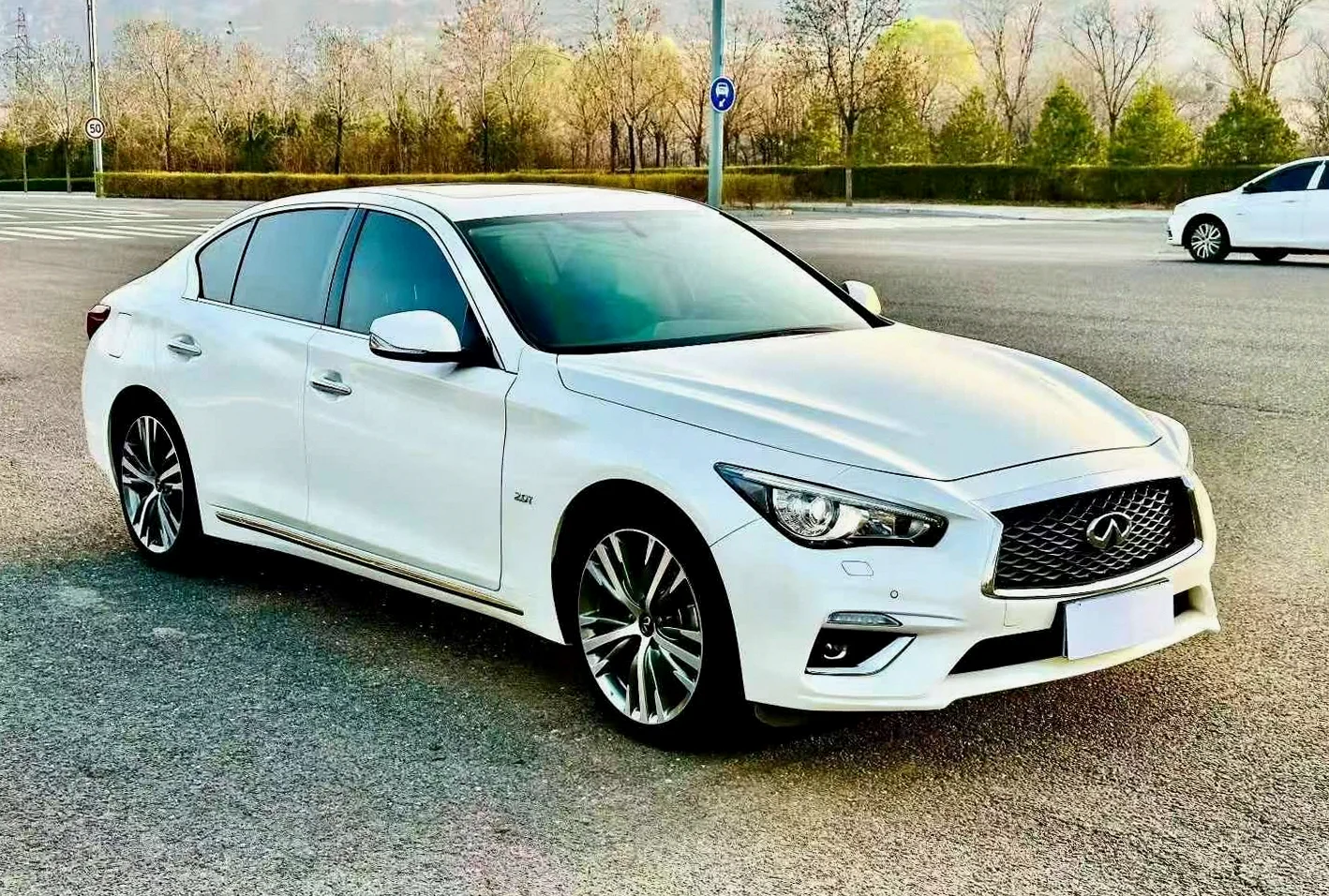 2024款英菲尼迪Q50L逸享版