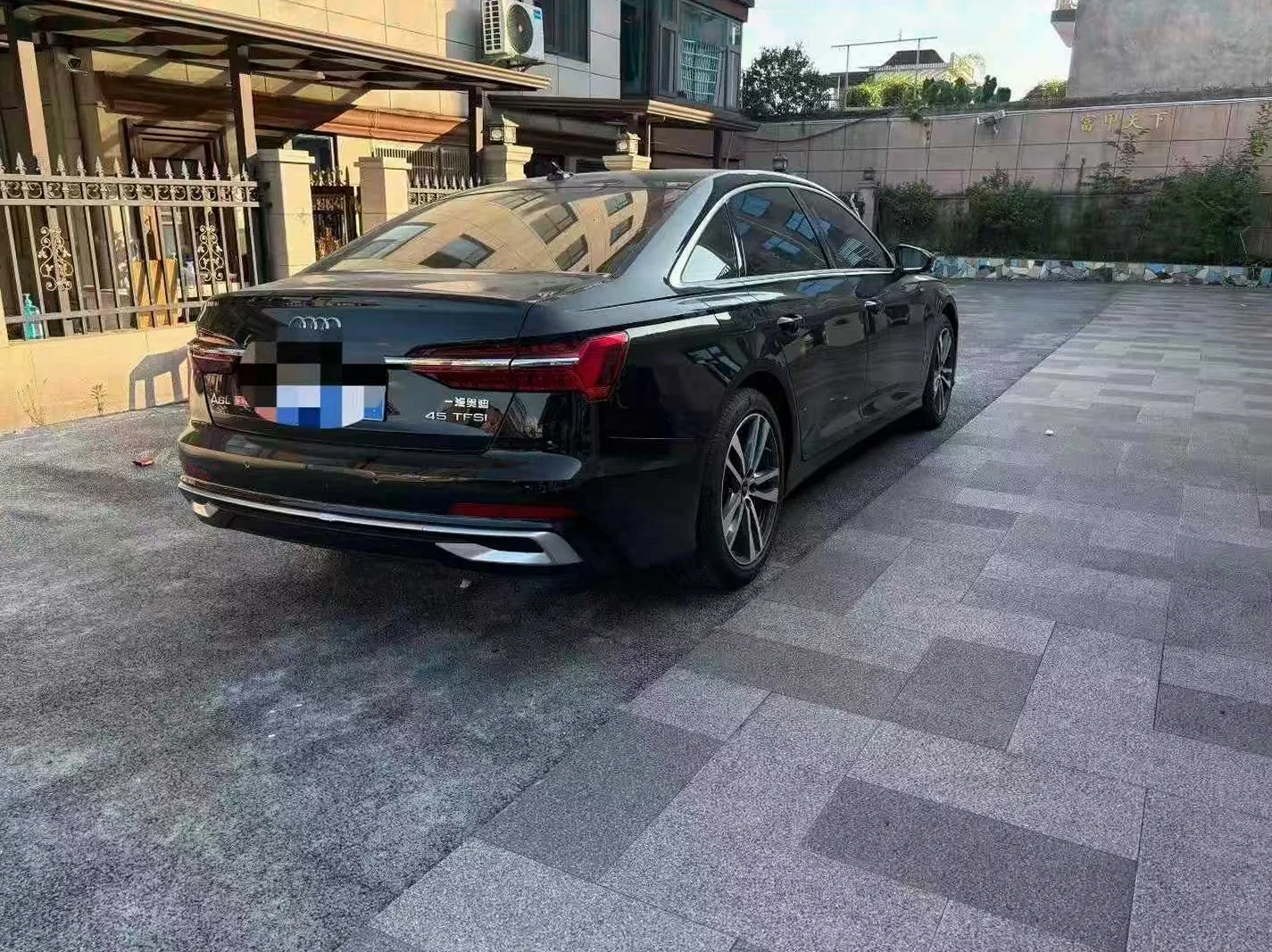 奥迪A6L 内饰后排