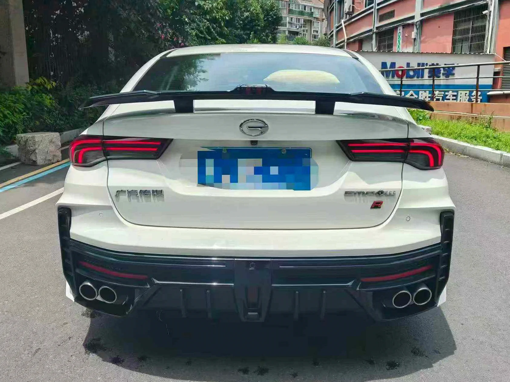 传祺影豹 后面外观一