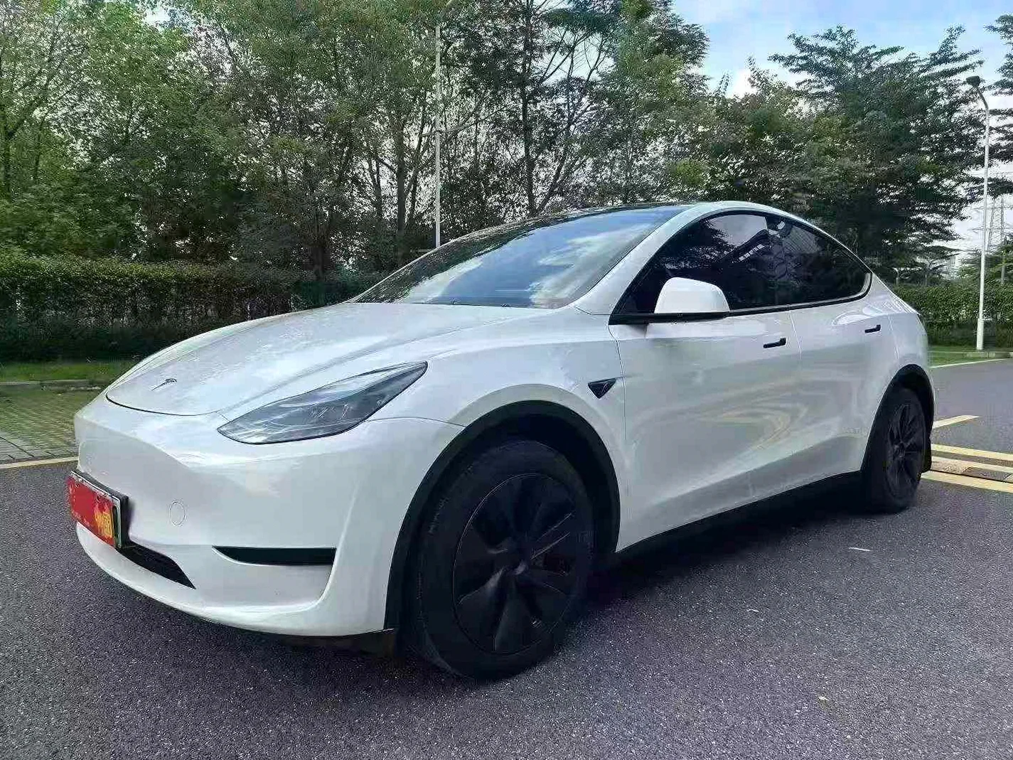 25年特斯拉Model Y后轮驱动版