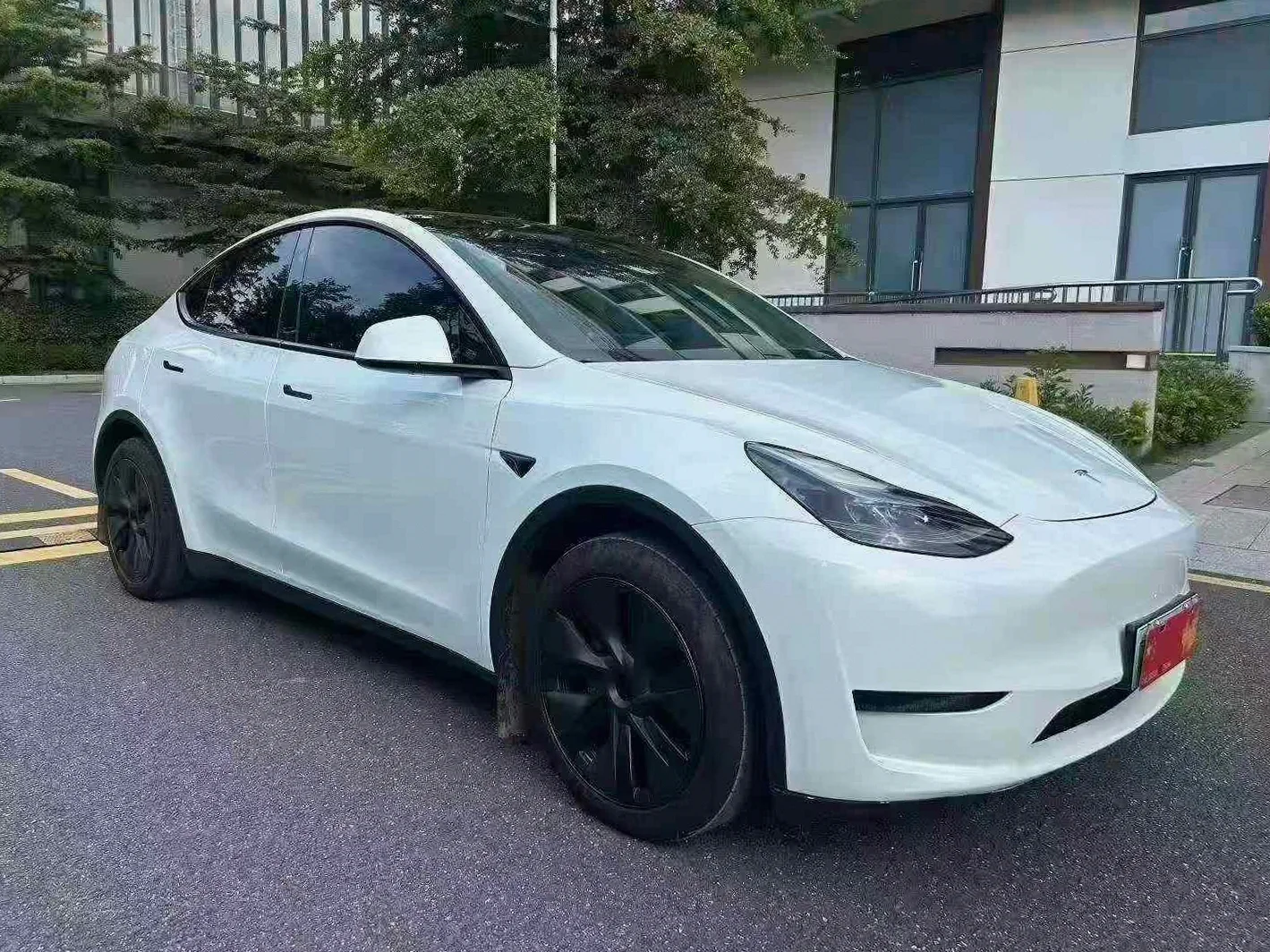 特斯拉MODEL 正面外观三