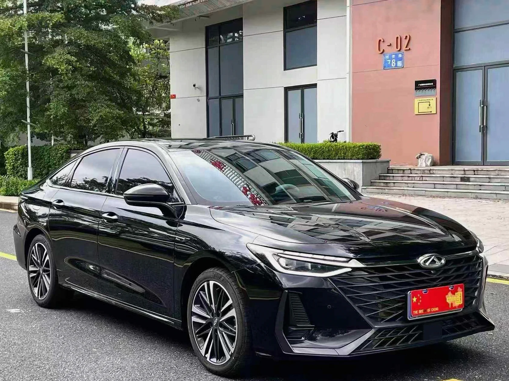 2025款奇瑞艾瑞泽8 2.0T高配
