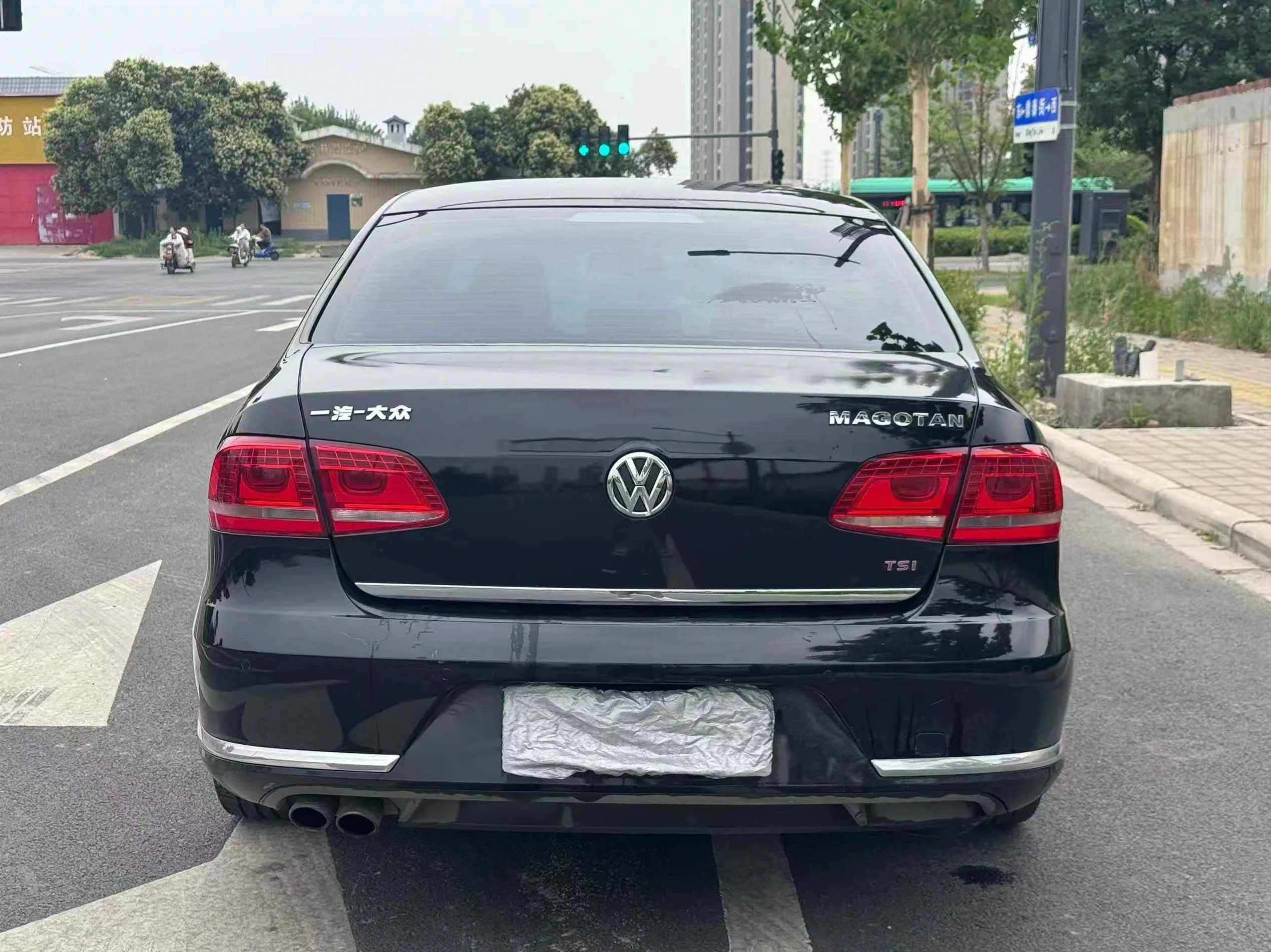 大众迈腾 后面外观三
