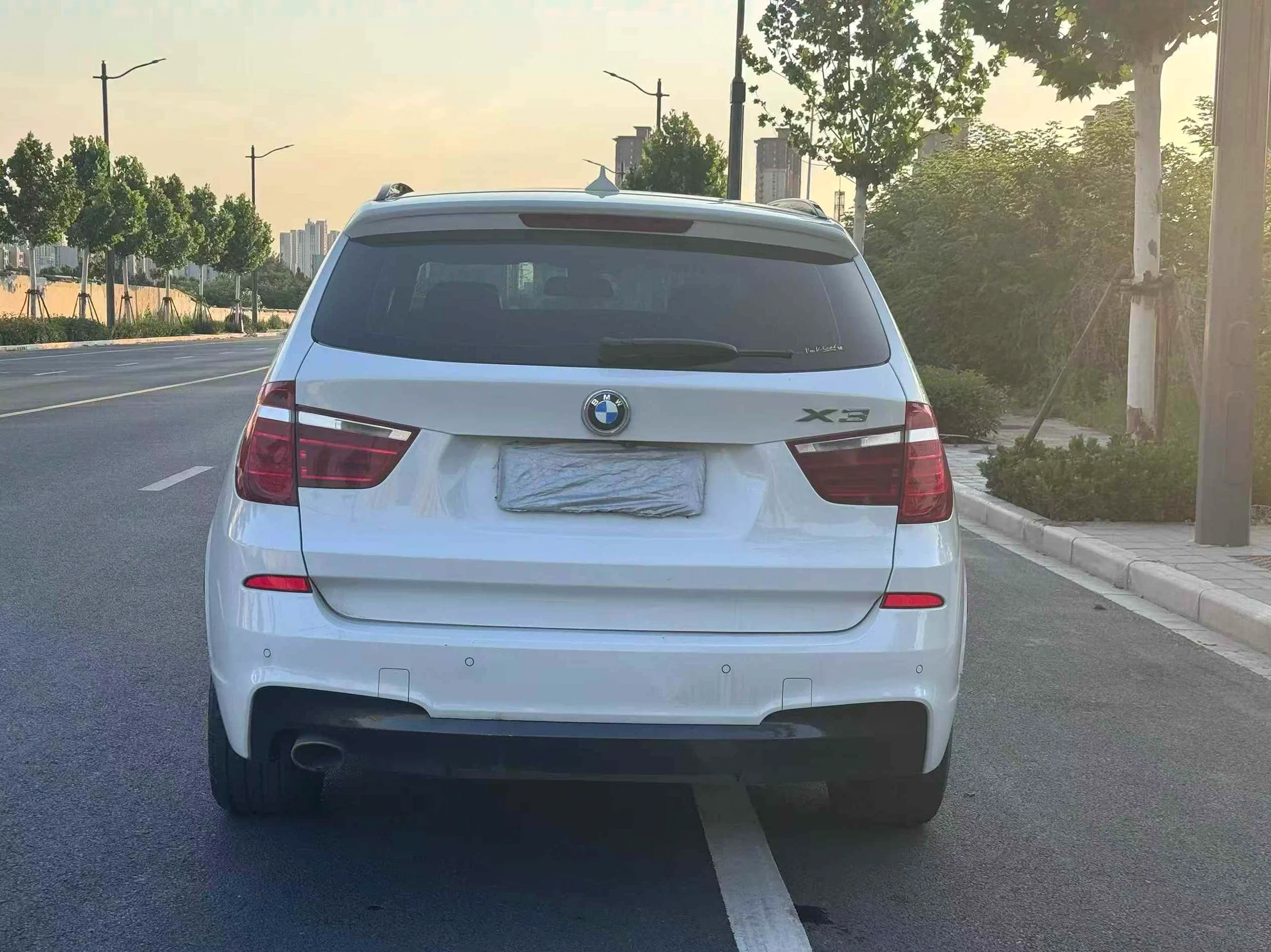 宝马X3 后面外观二